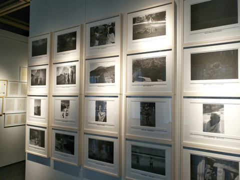 照片藝術(shù)展示墻