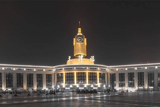 天津火車站夜景