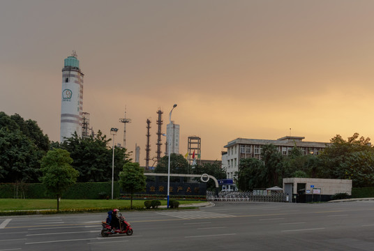 化工廠大門 夕陽(yáng)