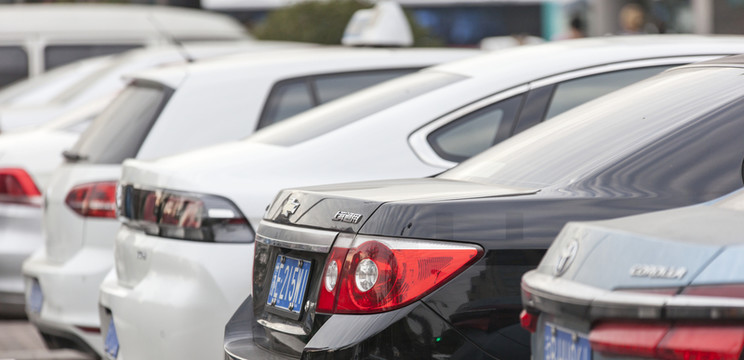 小汽車