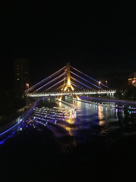 克拉瑪依河夜景