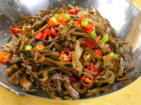 干鍋茶樹菇
