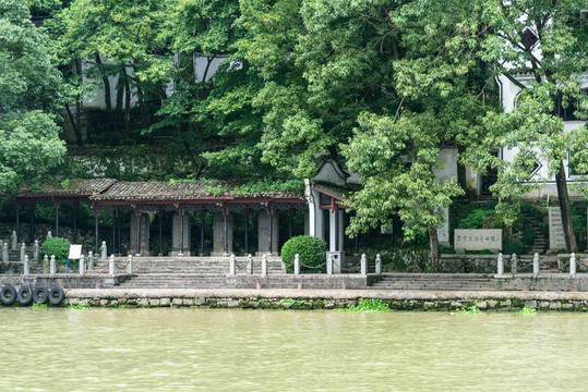 嚴(yán)子陵釣魚臺景區(qū)景觀