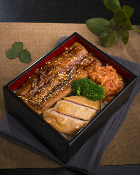 燒鴨鰻魚飯