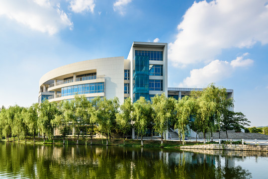 大學(xué)圖書館