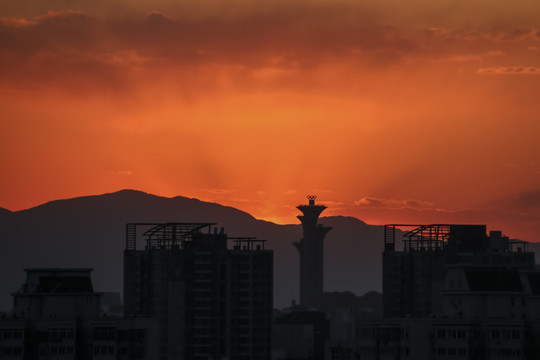 城市晚景
