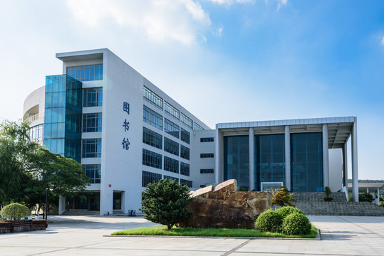 大學(xué)建筑景觀