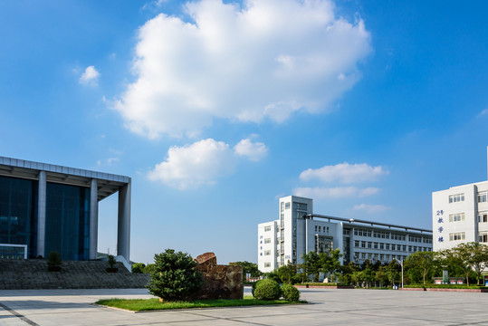 大學(xué)建筑景觀