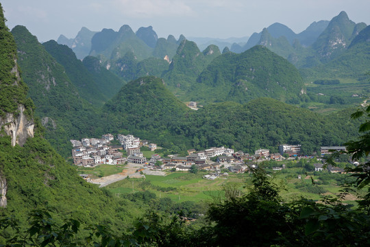 小山