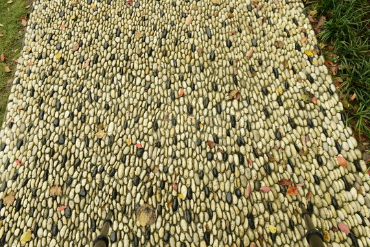 石子路面