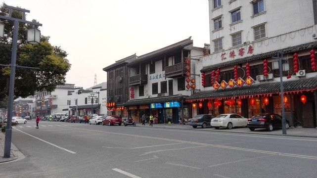 無錫靈山景區(qū)外的古鎮(zhèn)街區(qū)