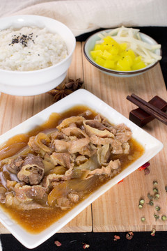 日式 日料 肥牛飯 拌飯