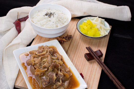 日式 日料 肥牛飯 拌飯
