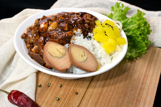 蓋飯 快餐 鹵肉飯