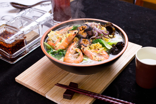 海鮮 面條 拉面 美食 美味