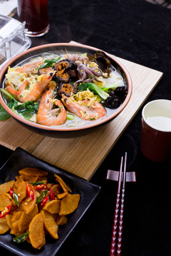 海鮮 面條 拉面 美食 美味