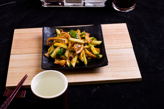 黃瓜豬耳 涼菜 豬耳 美食