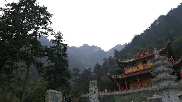半山腰的寺廟