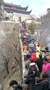 登上九華山頂峰