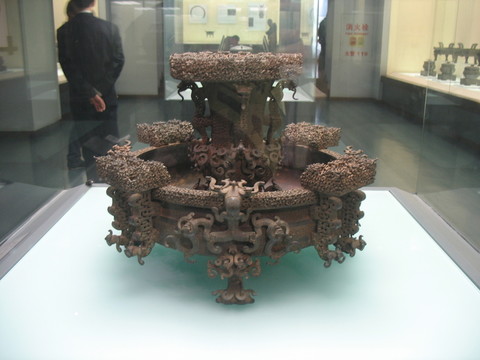 青銅尊