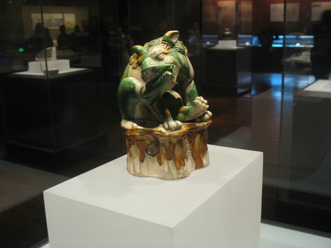 唐三彩獸俑