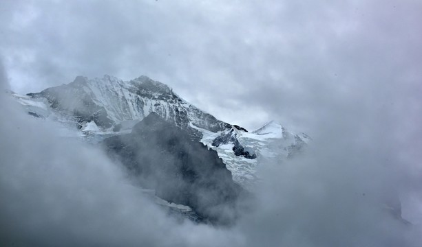 云霧冰山