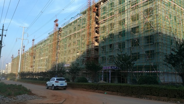 芙蓉佳苑新建的商住一體樓群
