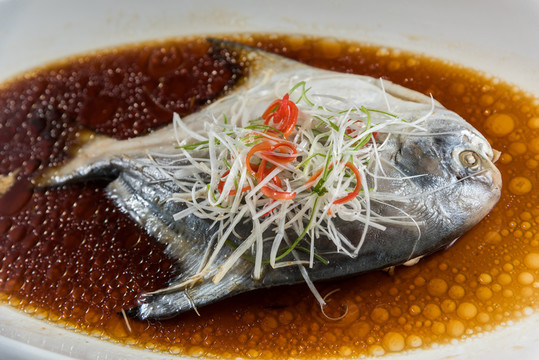 清蒸鯧魚
