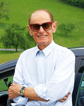 積極的老人與汽車