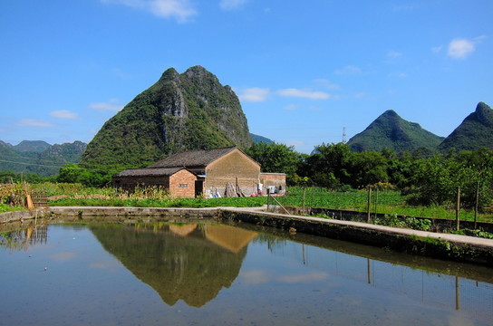 山區(qū)民居