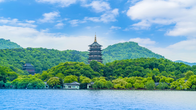 杭州西湖雷峰塔