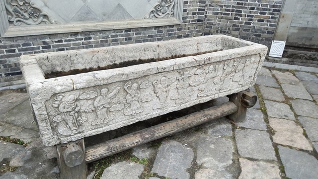 喂馬槽