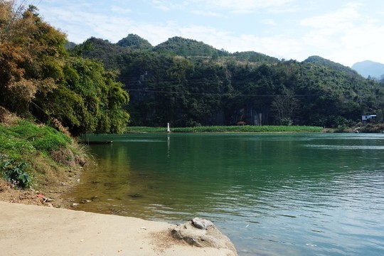 小山峽