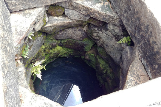水井 古老