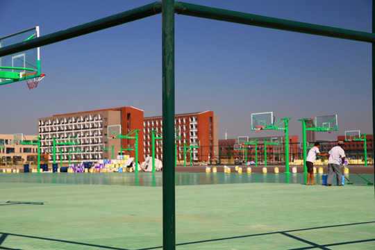 在建籃球場