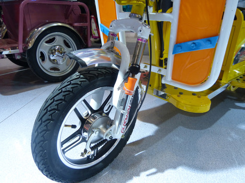 三輪車輪子