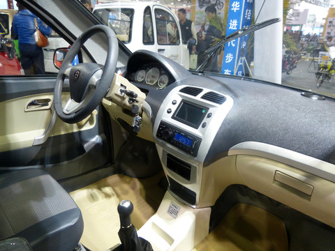 電動汽車內(nèi)景