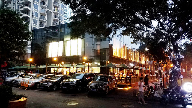 商場夜景