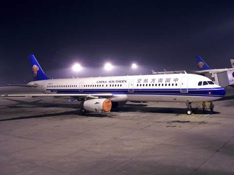 中國(guó)南方航空 飛機(jī) 夜景