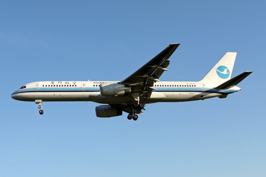 廈門(mén)航空 飛機(jī)降落