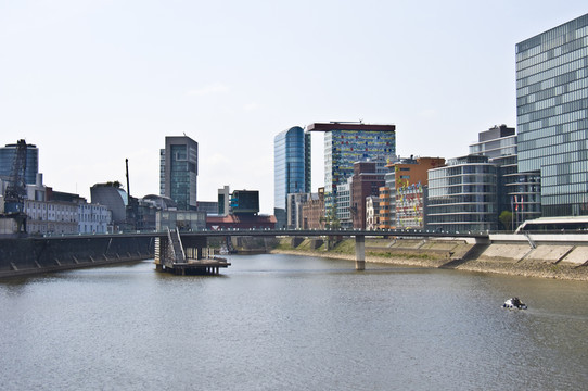 城市