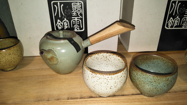 長(zhǎng)把茶壺茶具 高清特寫(xiě)