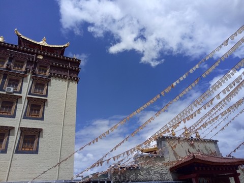 寺廟的天空