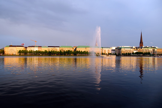 binnenalster晚上
