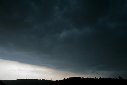 暴風(fēng)雨