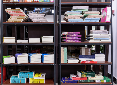 書架 書店