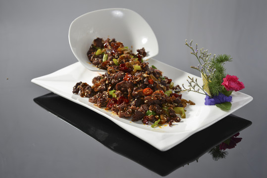 辣炒牛肉