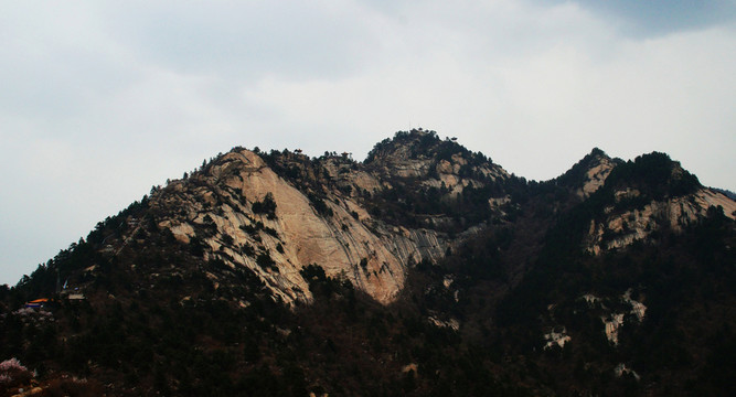 北五當(dāng)山