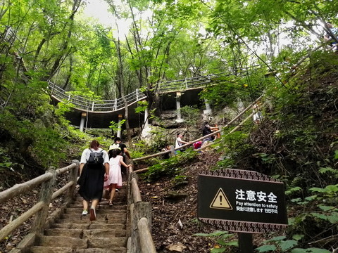 景區(qū)游客 旅游景點(diǎn)景區(qū)安全提示