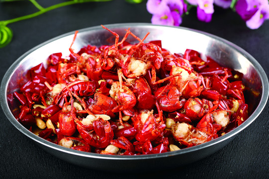 自創(chuàng)干煸小龍蝦